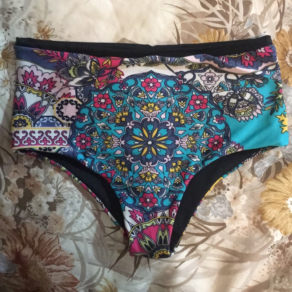 Hand-made in HI bikini bottom - Picture 1 of 4
